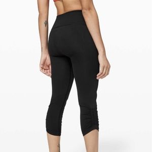 NWT Lululemon Ebb To Street Crop 21" Black